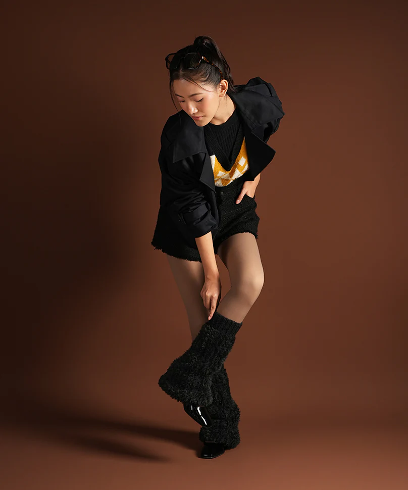 Banded Plush Ribbed Leg Warmer - Black - Image 4
