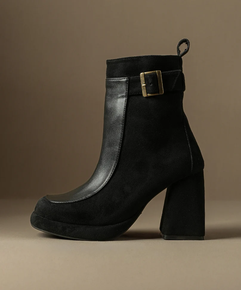 Gaga's Black - Image 2