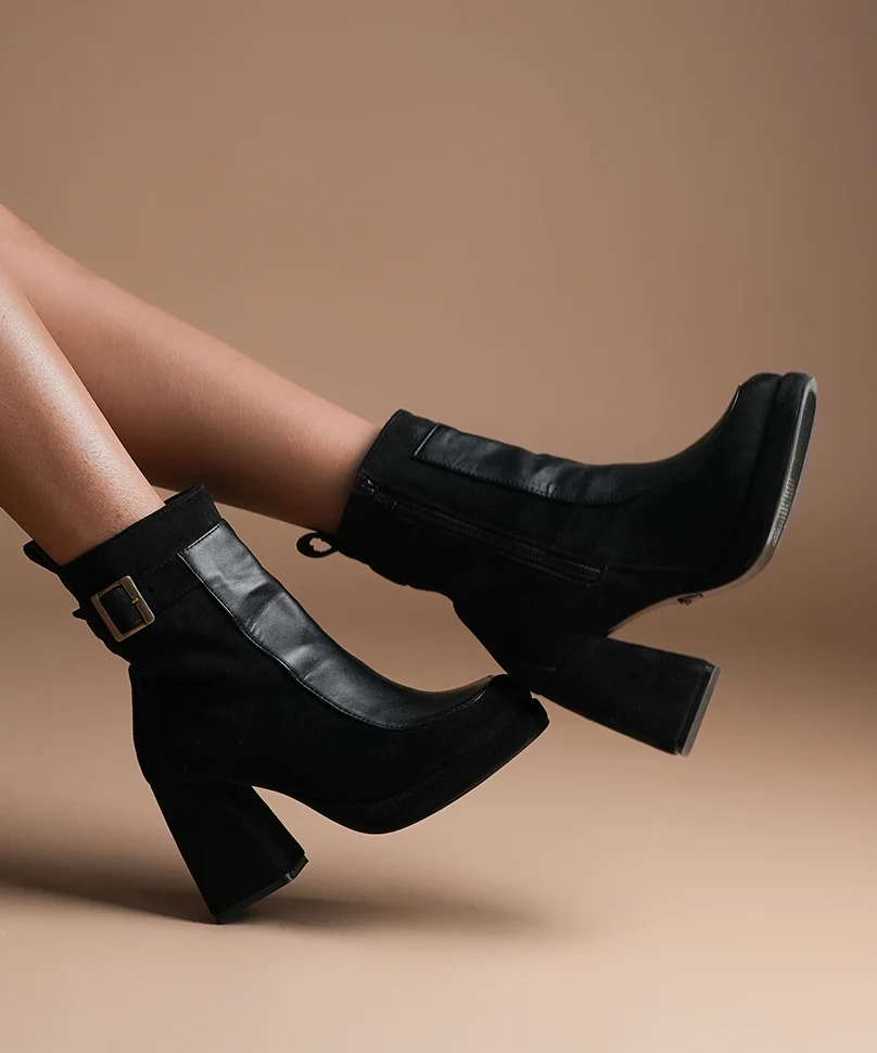 Gaga's Black - Image 6