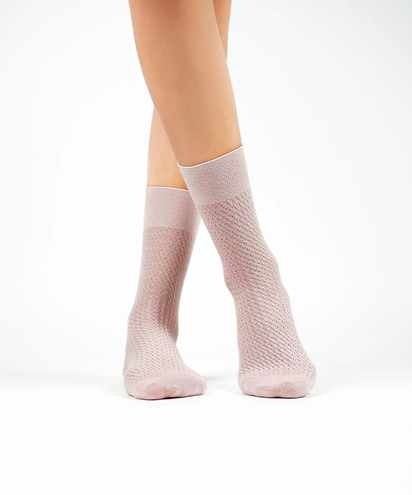 Knotty - Pink