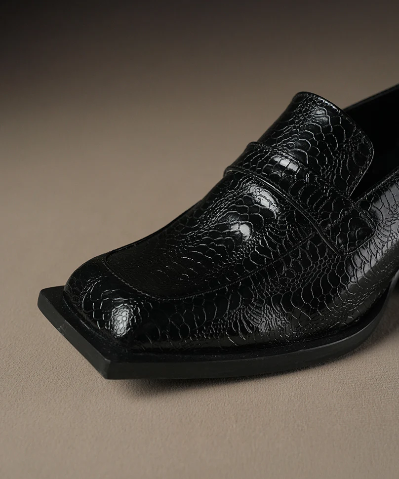 Lennons Black - Image 3