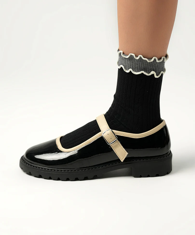 Lisa - Black - Image 4