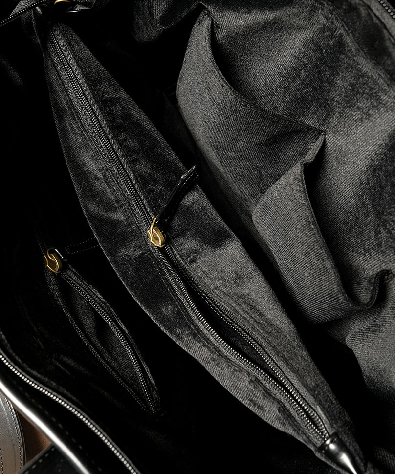 Margot Black - Image 5