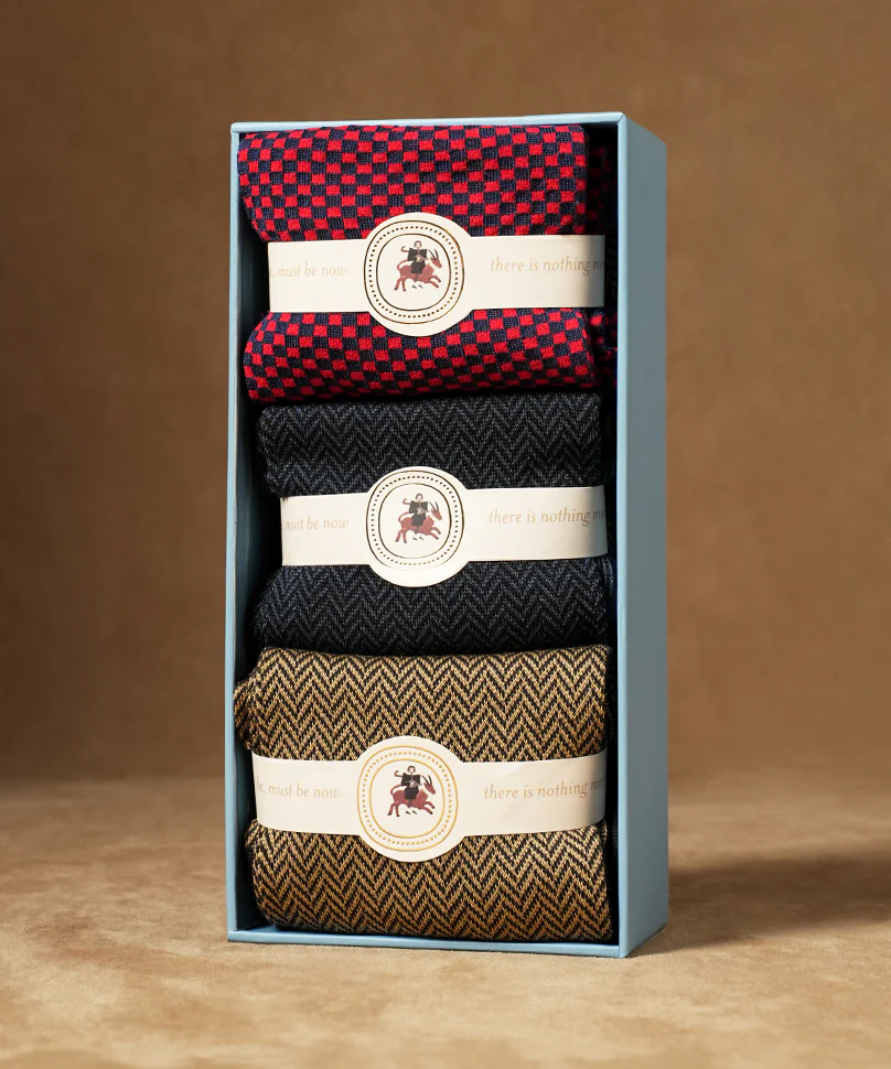 Variety box of 3 Siete - Image 3